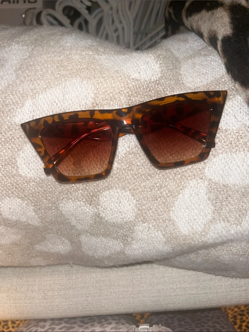 NWOT Tortoiseshell Cat-Eye Sunglasses - Brown Lenses